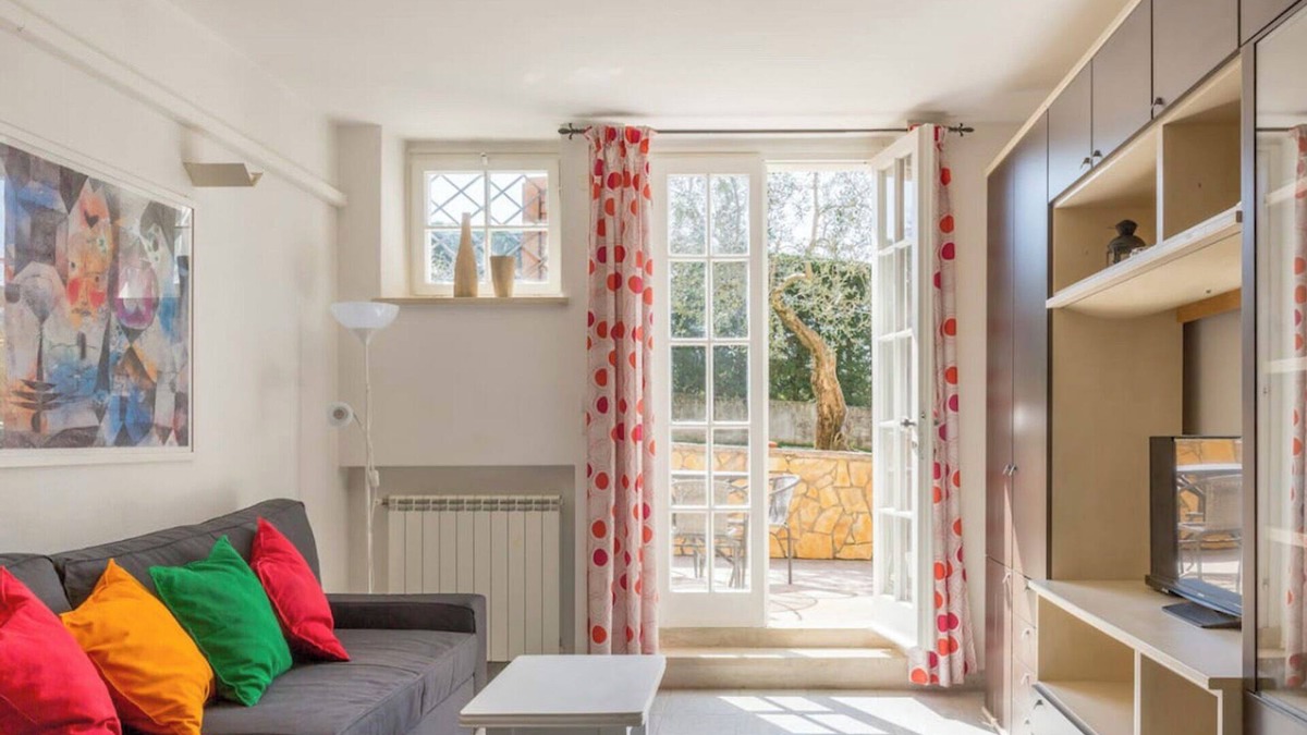 Bardolino Apartment | Apartment "Bilocale Colline di Bardolino 1" with Wi-Fi & Garden 023006-LOC-00151