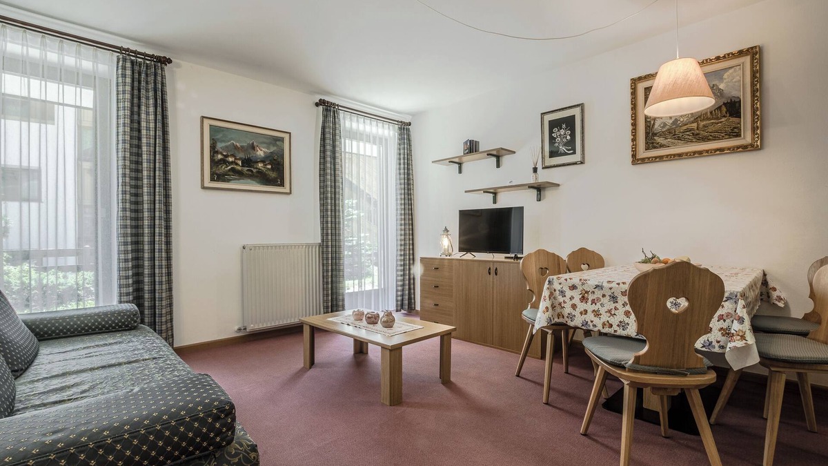 Arabba Apartment | Apartment 'Bilocale Pelmo' with Wi-Fi