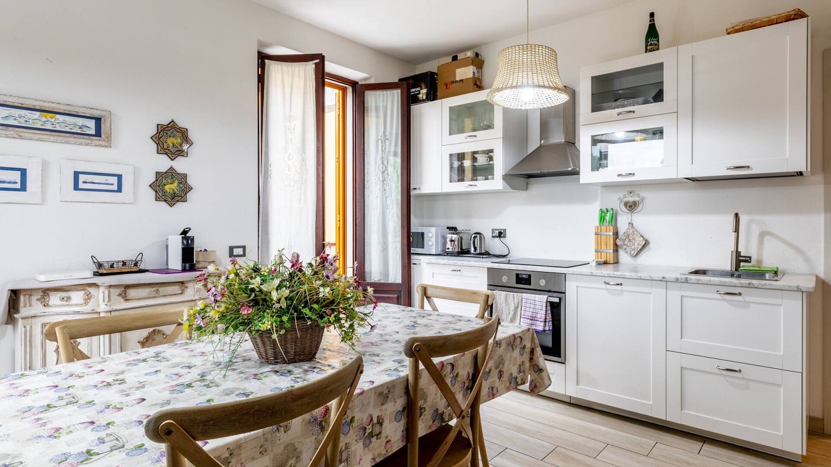 Marina di Carrara Apartment | Apartment 'Brezza Marina' with Sea View, Wi-Fi and Air Conditioning