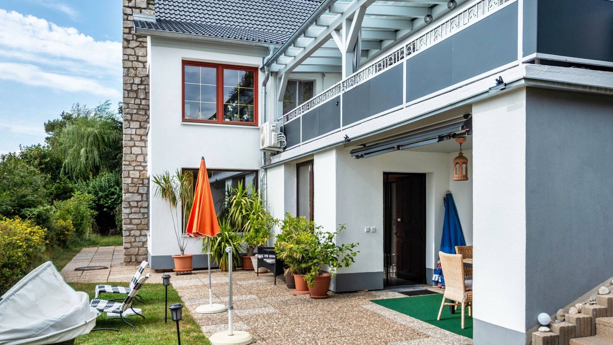 Schillingsfuerst Apartment | Apartment 'Brenda' with Private Terrace, Private Garden and Wi-Fi