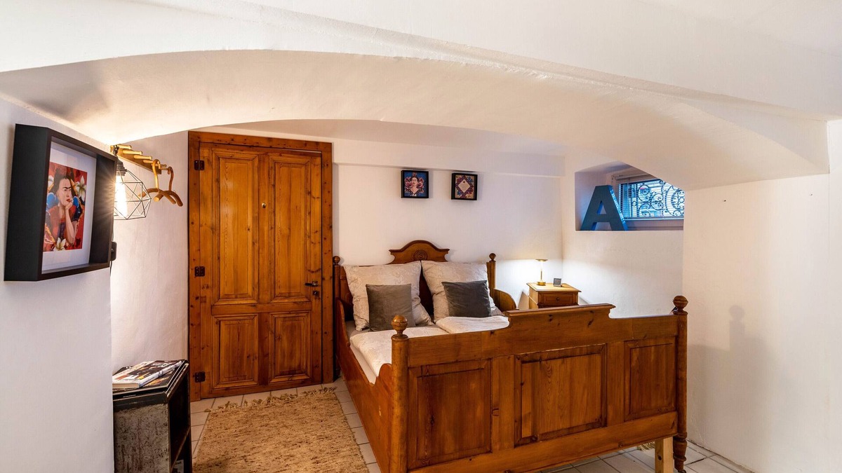 Wuppertal Apartment | Apartment 'Briller Gewölbe' with Wi-Fi
