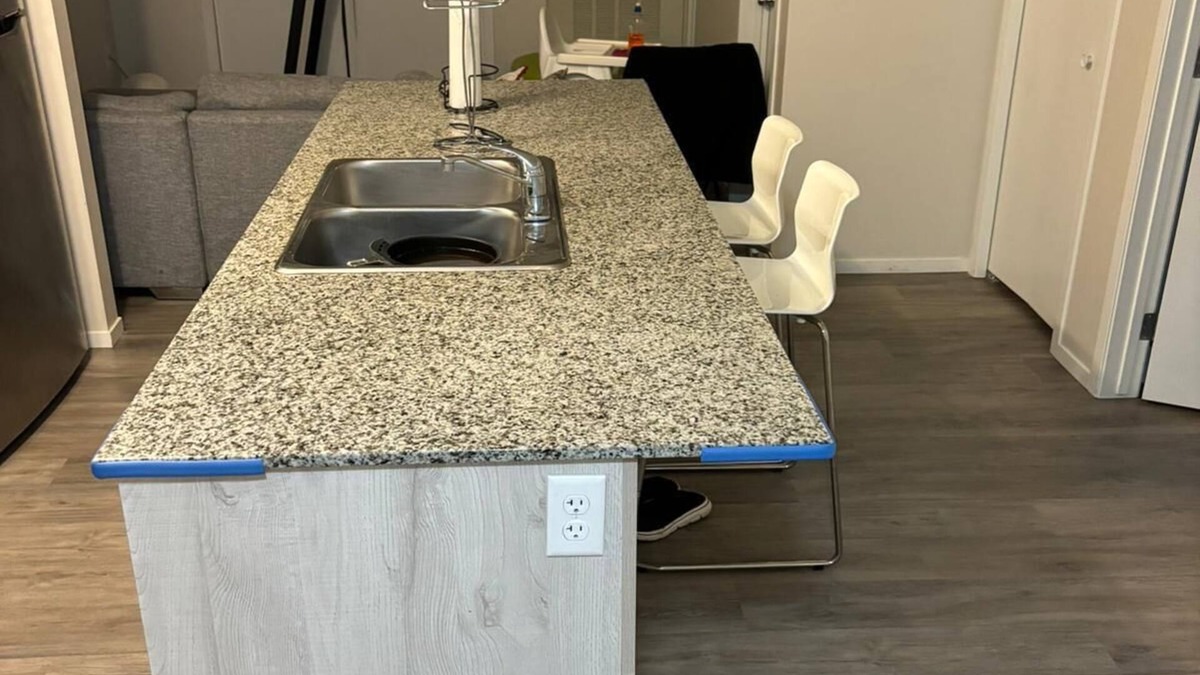 Evanston Apartment | Apartment building available from November 1. Evanston NW Calgary.