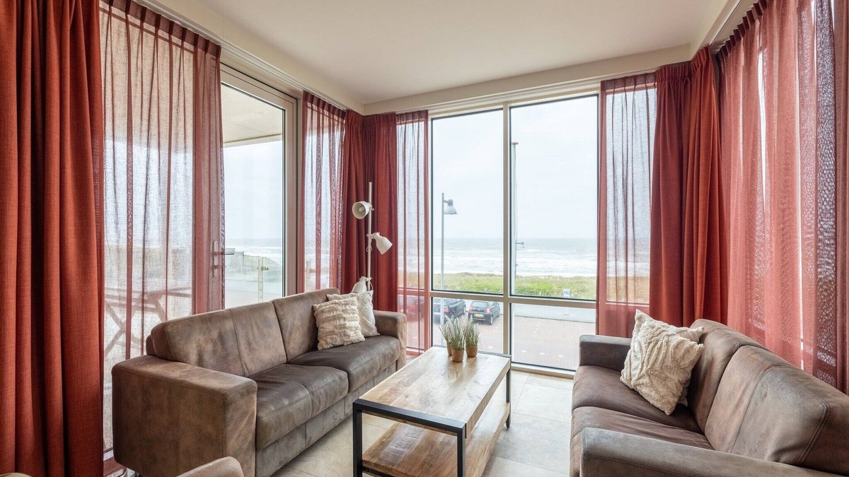 Egmond aan Zee Apartment | Apartment by the Beach with Sea Views
