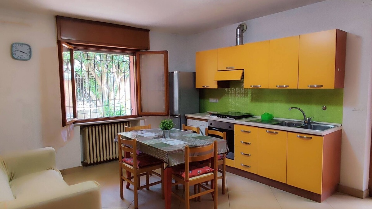 Marina Centro Apartment | Apartment by the sea with garden, beach included