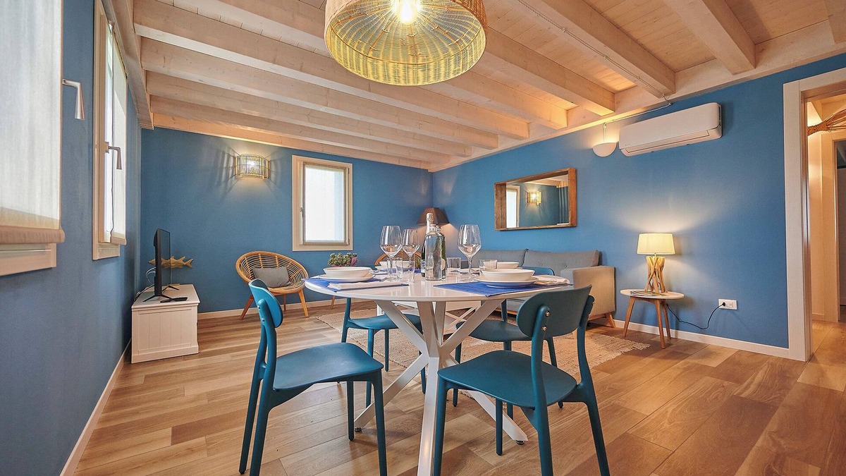 Lignano Sabbiadoro Apartment | Apartment 'Ca' Marano Ocean' with Shared Pool, Wi-Fi and Air Conditioning