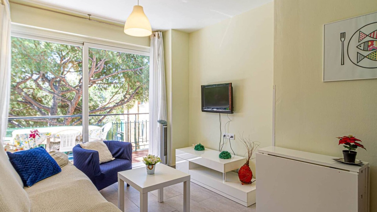Cabrera de Mar Apartment | Apartment Cabrera Montserrat for 4