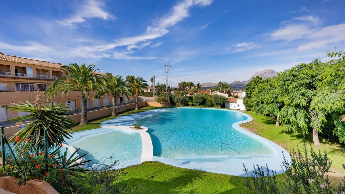 El Albir Apartment | Apartment 'Calú' with Mountain View, Wi-Fi and Air Conditioning