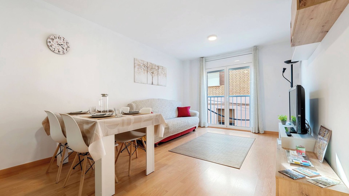 Flix Apartment | Apartment 'Canana De Vega' with Balcony, Wi-Fi and Air Conditioning