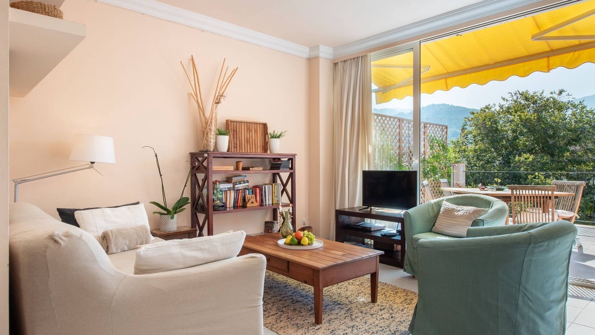 Soller Apartment | Apartment Carla Close to Beach with Large Balcony, Mountain View, Wi-Fi & Air Conditioning