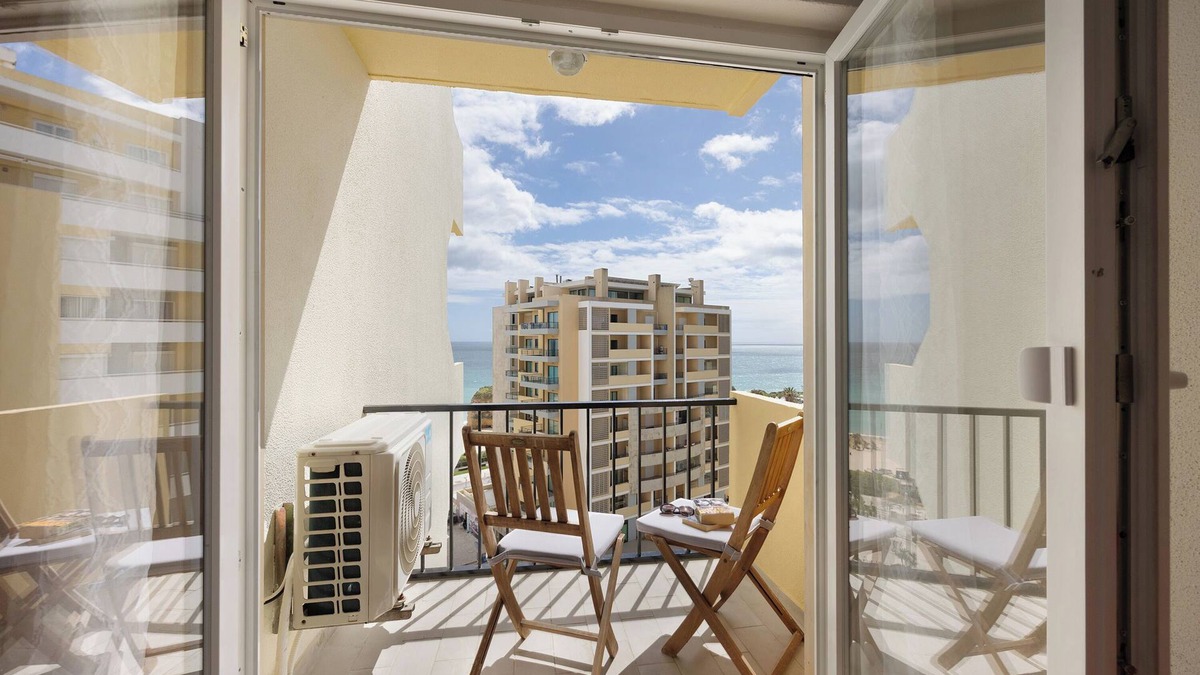 Praia da Rocha Apartment | Apartment "Casa Alegre" with Sea View, Balcony & Wi-Fi