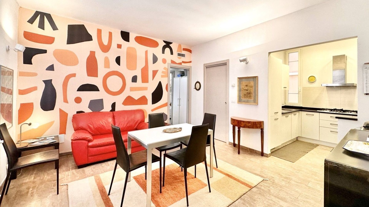 Finale Pia Apartment | Apartment 'Casa Dell Asinello' with Balcony, Wi-Fi and Air Conditioning