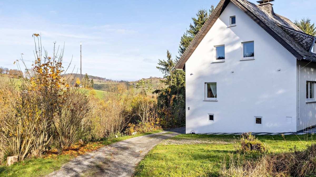 Usseln Apartment | Apartment 'Casa Alotto - Elch Lounge' with Private Terrace and Wi-Fi