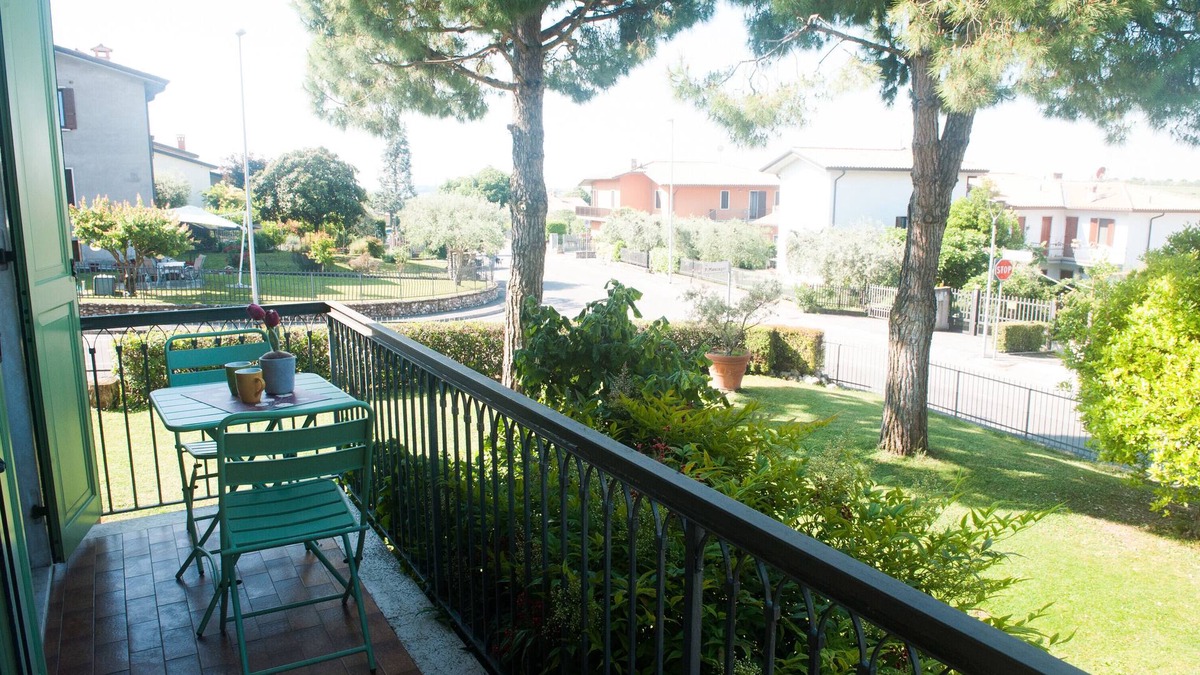 Sona Apartment | Apartment 'Casa Di Olly' with Private Garden, Wi-Fi and Air Conditioning