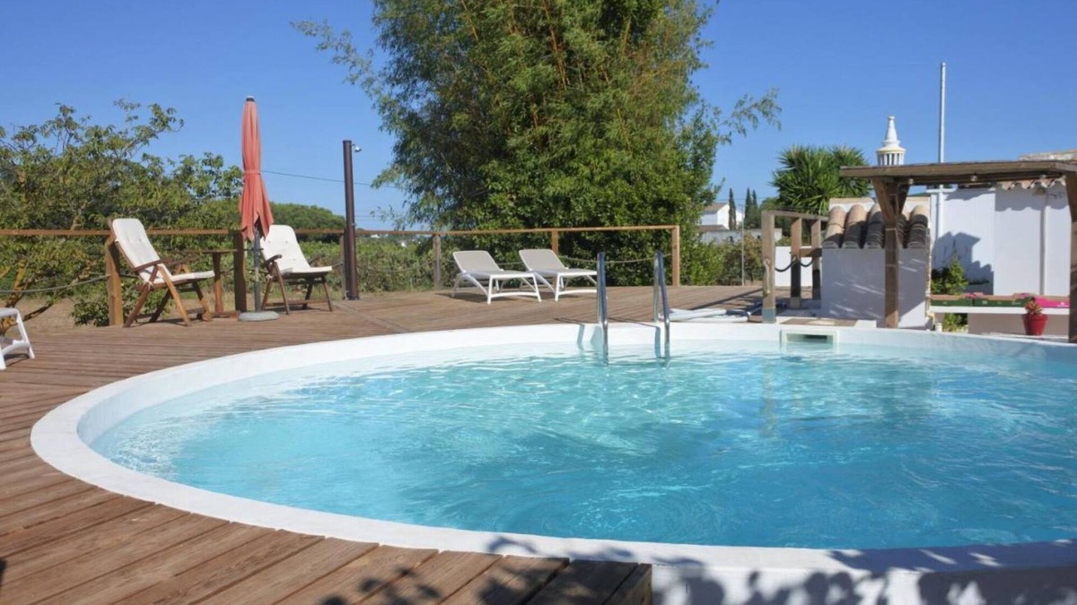 Tavira Apartment | Apartment 'Casa Do Livramento Adega' with Shared Pool, Wi-Fi and Air Conditioning
