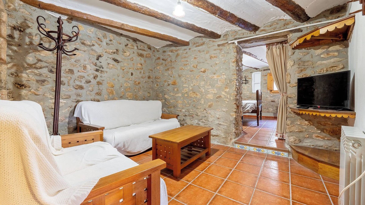 Masdenverge House | Apartment 'Casa Elisa' with Private Terrace, Wi-Fi and Air Conditioning