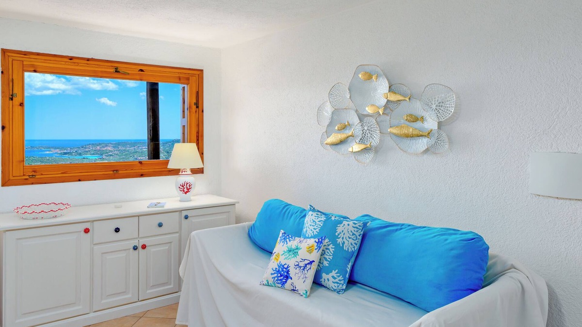 Cugnana Verde Apartment | Apartment 'Casa Ioana' with Private Terrace, Balcony and Air Conditioning