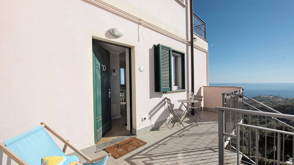 Varazze Apartment | Apartment 'Casa Marincanto' with Sea View, Private Terrace and Wi-Fi