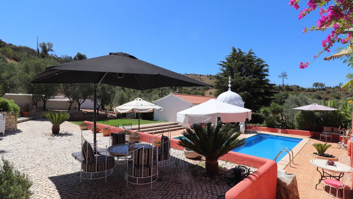 Silves Apartment | Apartment 'Casa Destilaria' with Mountain View, Shared Pool and Wi-Fi