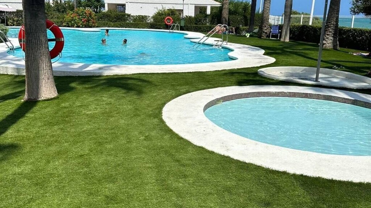 Alcossebre Apartment | Apartment 'Casablanca' with Shared Pool, Wi-Fi and Air Conditioning