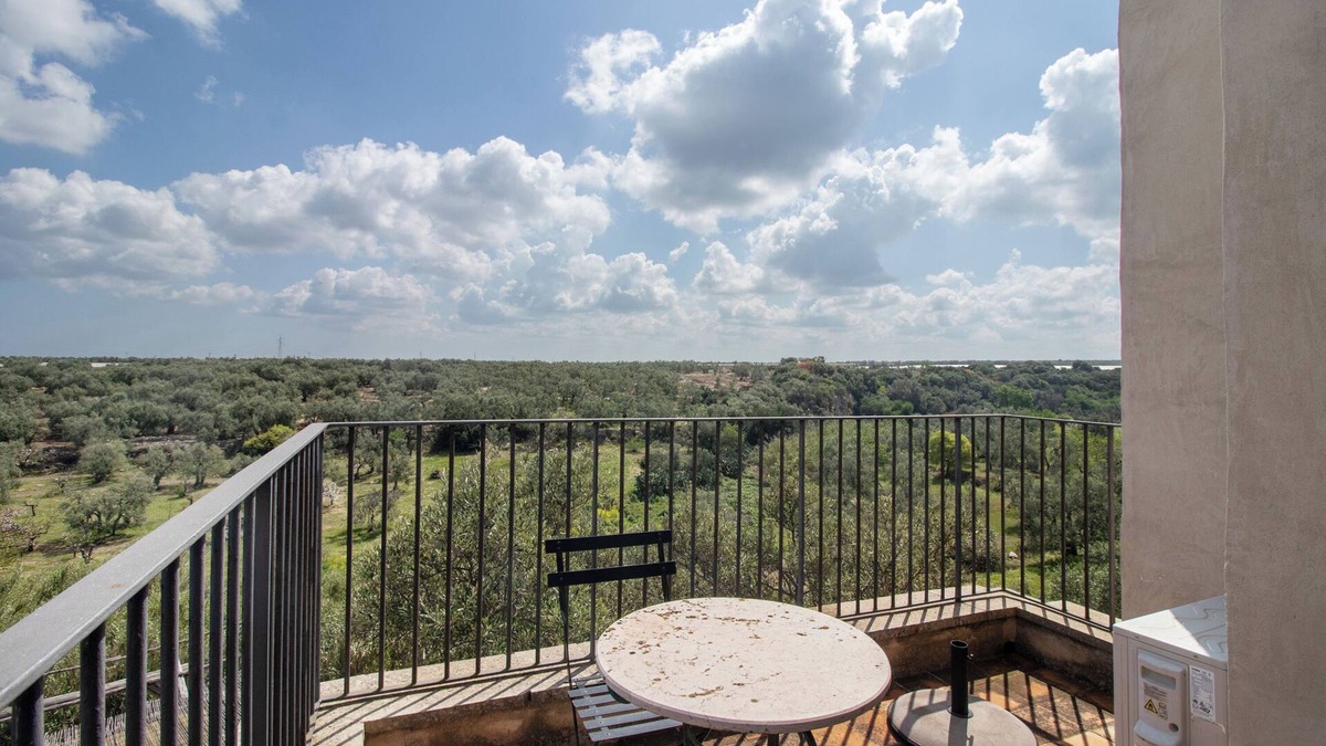 Bisceglie Apartment | Apartment 'Cerere' with Shared Terrace, Wi-Fi and Air Conditioning