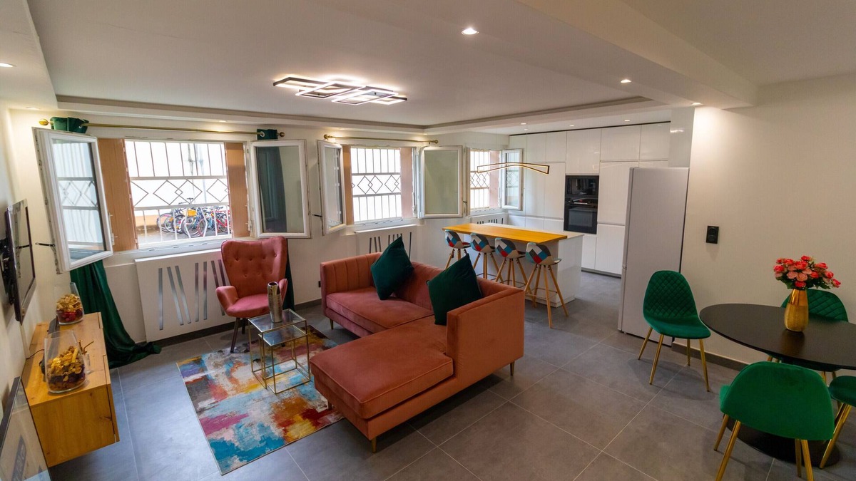 Grand Clement Apartment | Apartment 'Chic Et Elégant À Villeurbanne' with Wi-Fi