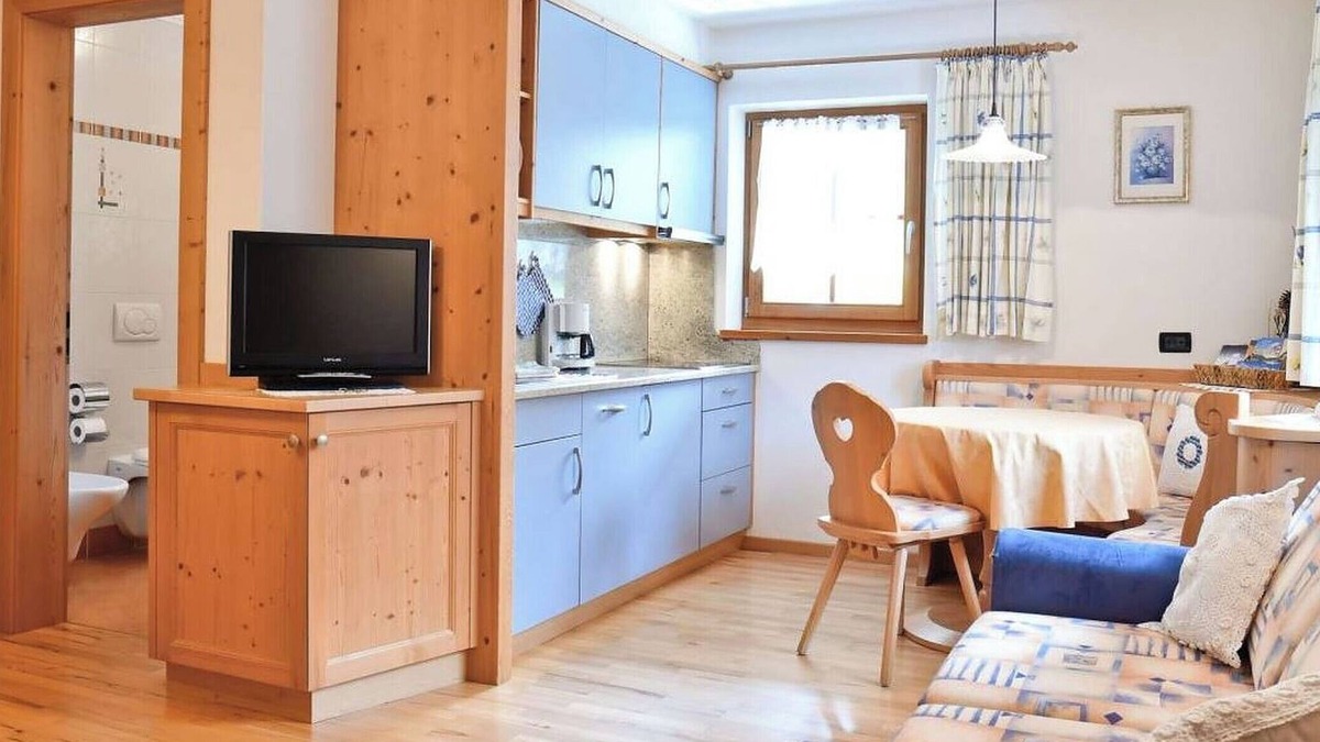 La Valle Apartment | Apartment "Ciasa Mirio Sass" with Mountain View, Wi-Fi & Garden