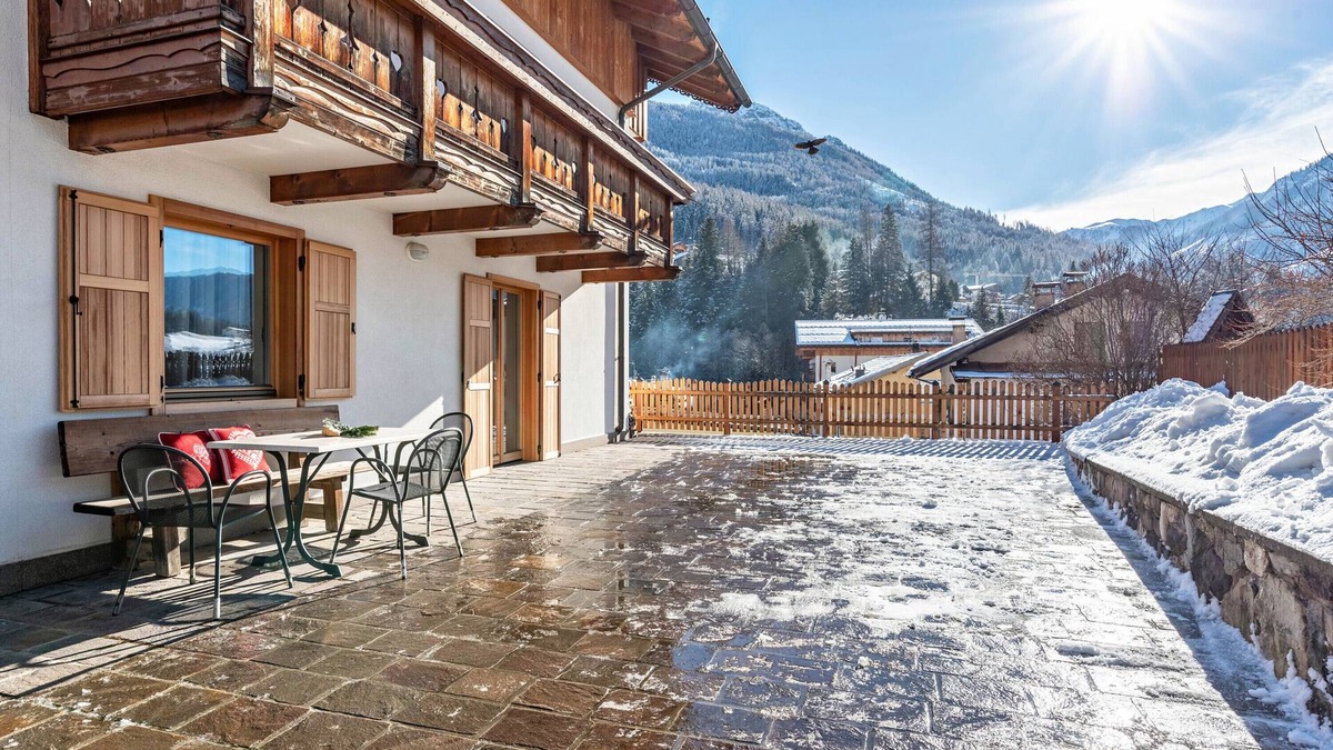 Soraga Apartment | Apartment 'Cima Dodici A Parte' with Mountain View, Private Garden and Wi-Fi