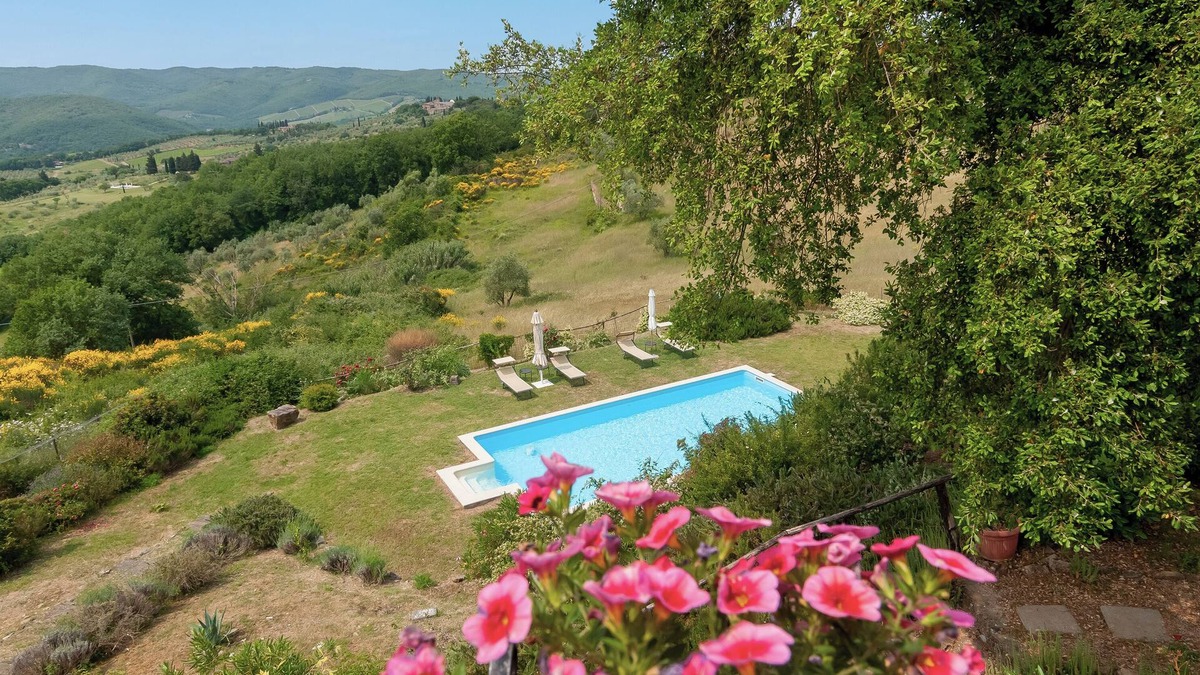 Panzano in Chianti Apartment | Apartment 'Cipressaia Botticelli' with Shared Pool, Private Terrace and Wi-Fi