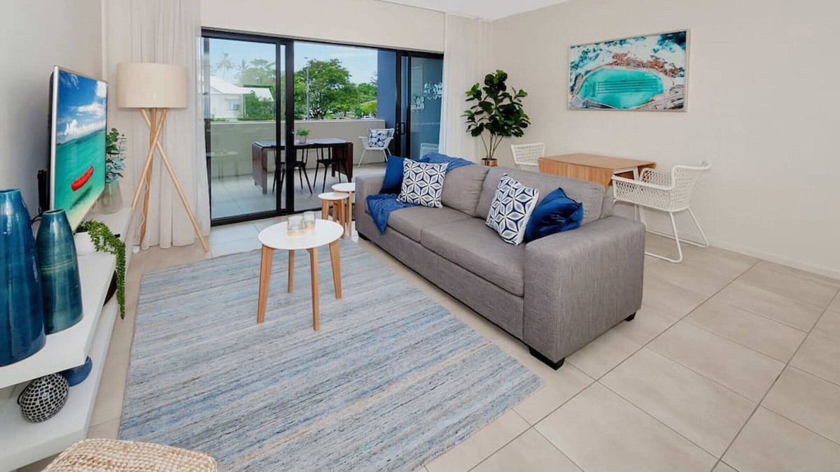 Cairns North Apartment | Apartment Close To The City Life on Lake 3