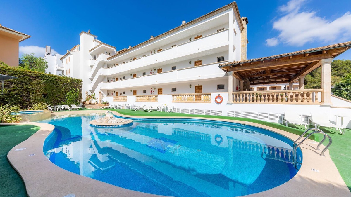 Canyamel Apartment | Apartment Close to the Beach with Pool Access, Private Terrace, Air Conditioning and Wi-Fi
