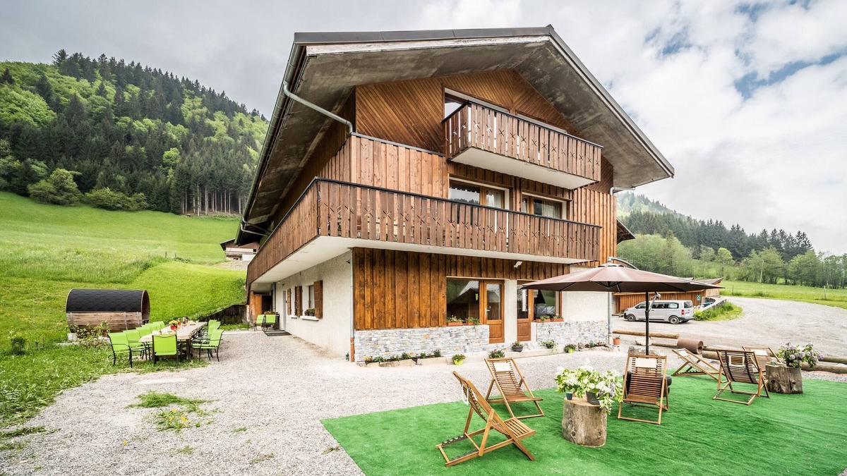 Abondance Apartment | Apartment 'Coeur De Charmy' with Mountain View, Private Terrace and Wi-Fi