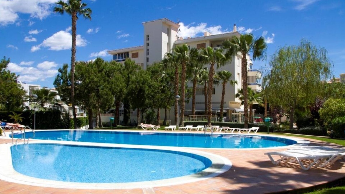 El Albir Apartment | Apartment Coliseo Spaniahome with Balcony, Shared Pool & Wi-Fi