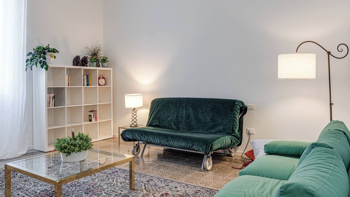 San Jacopino Apartment | Apartment 'Comfort Polimoda' with Balcony, Wi-Fi and Air Conditioning