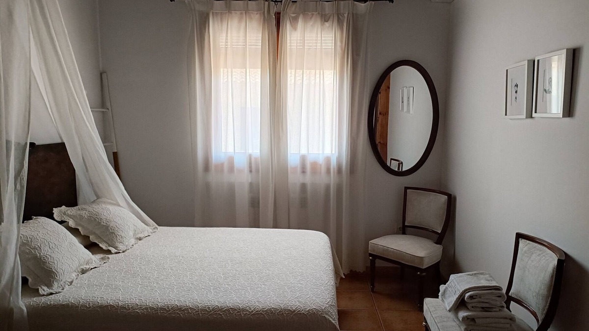 Consuegra Apartment | Apartment 'Corredor' with Shared Terrace, Wi-Fi and Air Conditioning