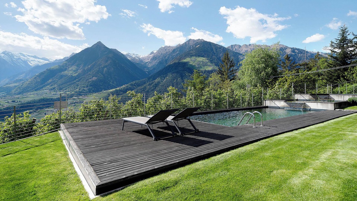 Schenna Apartment | Apartment 'Dahoam - Gardensuite R' with Mountain View, Shared Pool and Wi-Fi