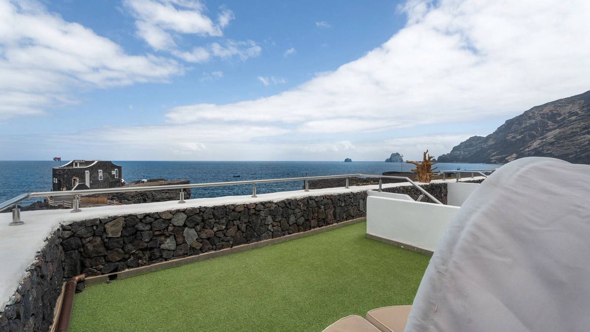 Las Puntas Apartment | Apartment 'Davide' with Balcony and Wi-Fi