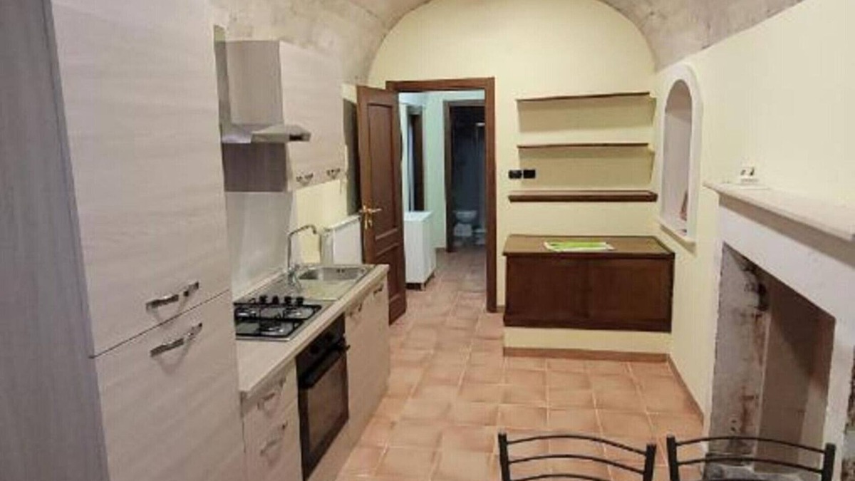 Sulmona Apartment | Apartment 'Dea Maja' with Balcony and Wi-Fi