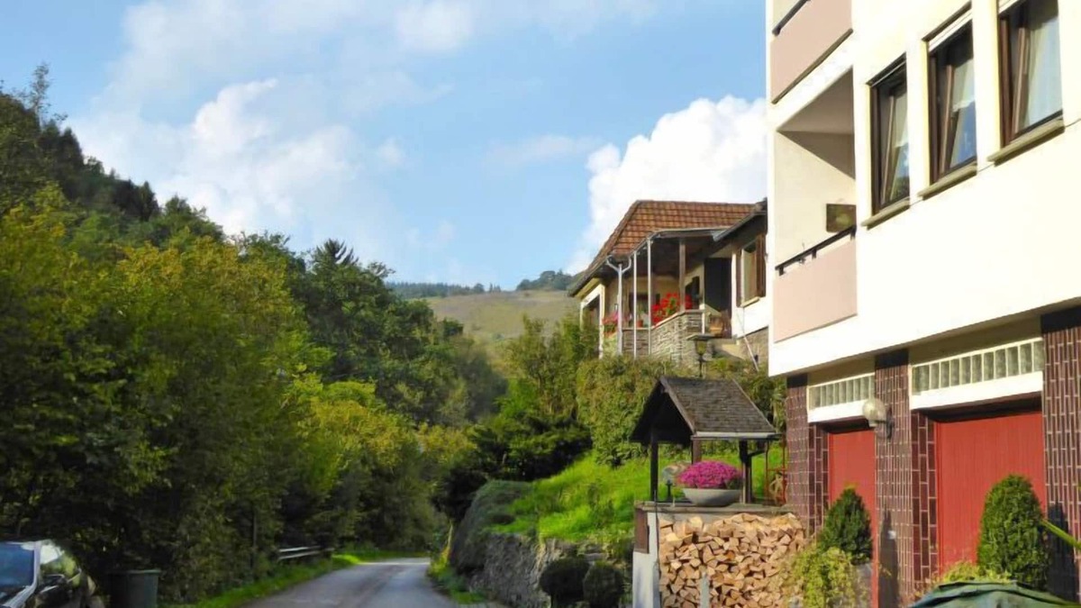 Enkirch Apartment | Apartment Der Malerwinkel in Enkirch - 2 persons, 1 bedrooms