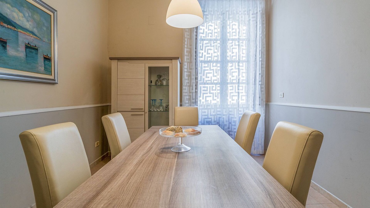 Santa Lucia Apartment | Apartment 'Domus La Terra' with Private Terrace and Wi-Fi