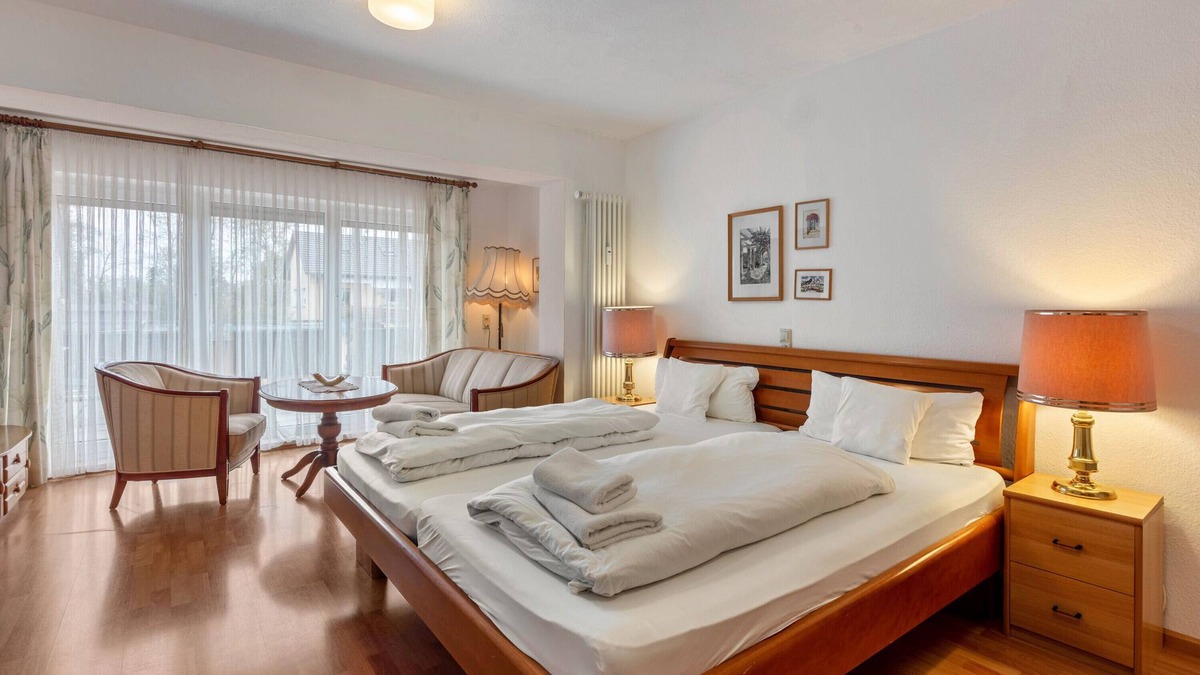 Bad Bellingen Apartment | Apartment 'Doppelzimmer Zuzüglich Schlafraum' with Private Terrace and Wi-Fi