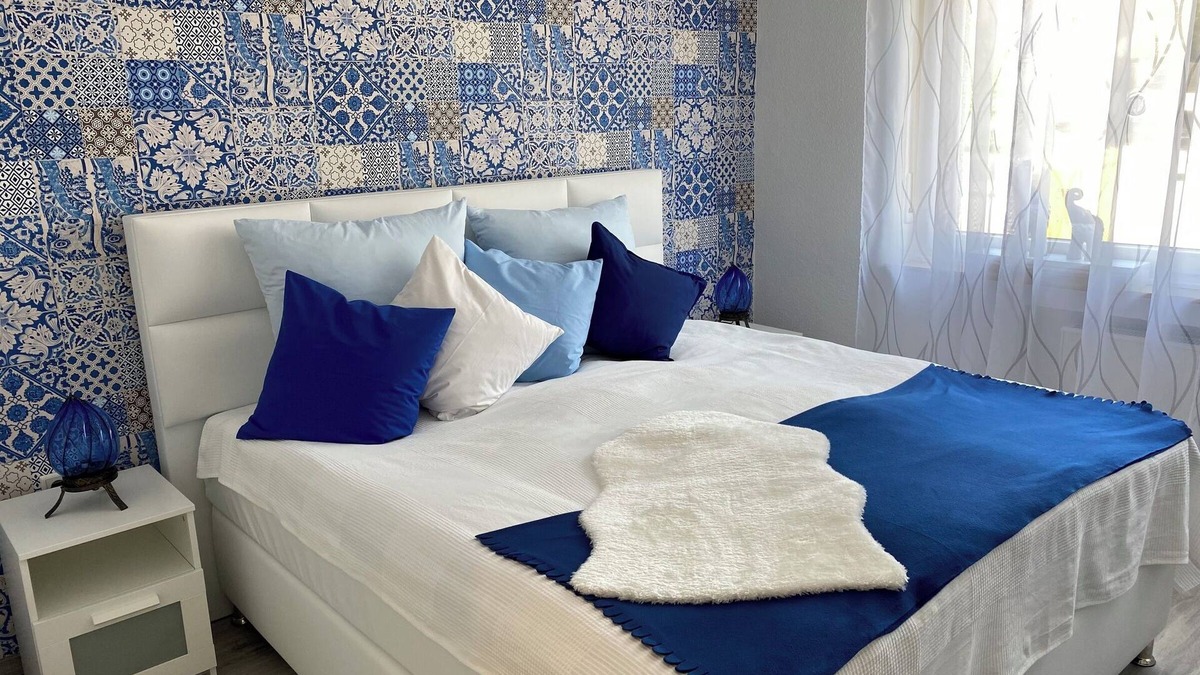 Rhode Apartment | Apartment 'Dorfblick' with Private Terrace and Wi-Fi