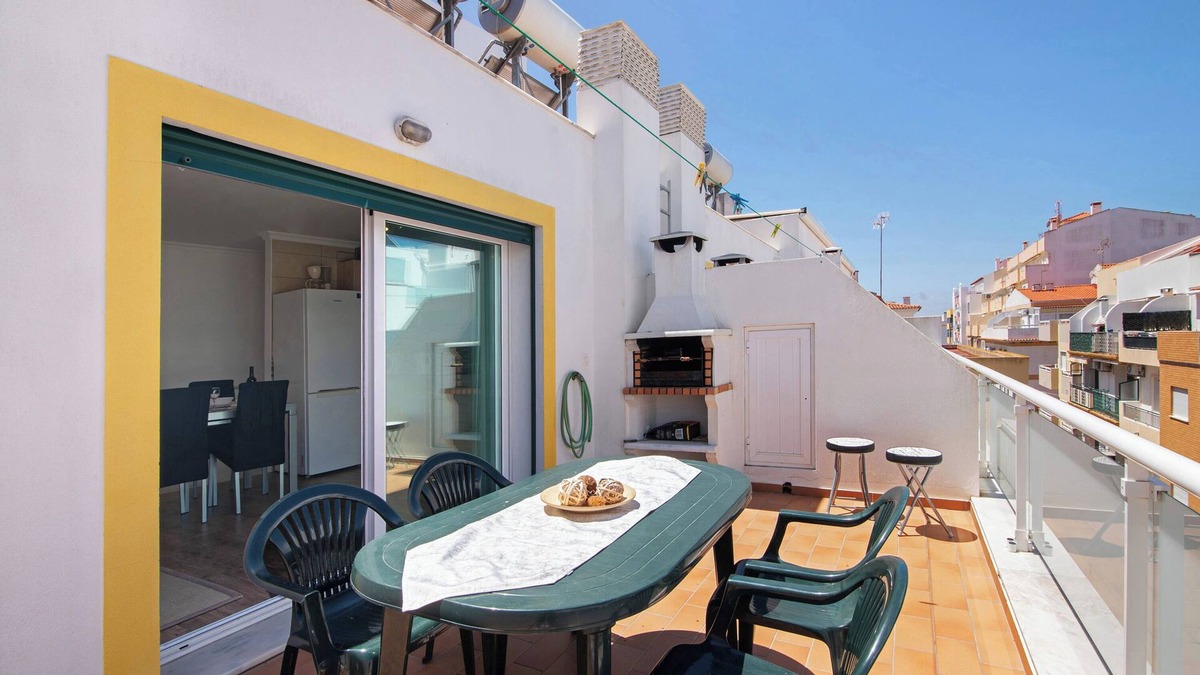 Vila Real Santo Antonio Apartment | Apartment 'Dourado Duplex' with Balcony, Wi-Fi and Air Conditioning