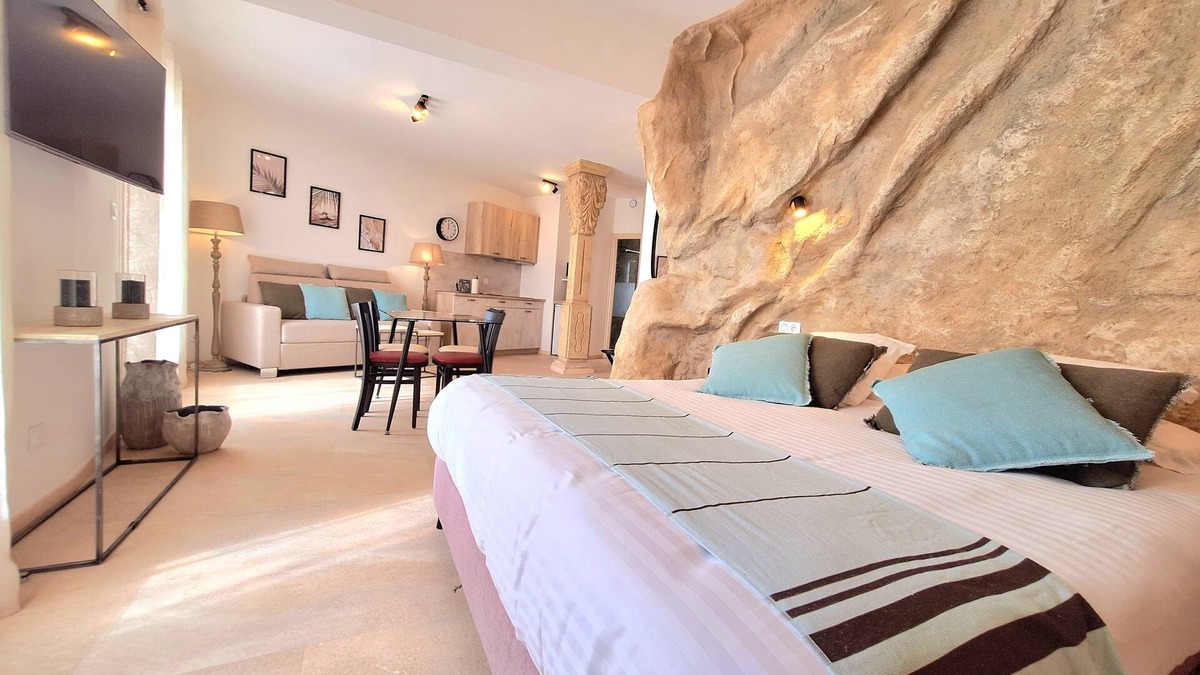 Sainte-Tulle Apartment | Apartment "Ecrin de Pierre" - Domaine de la Mautanne *