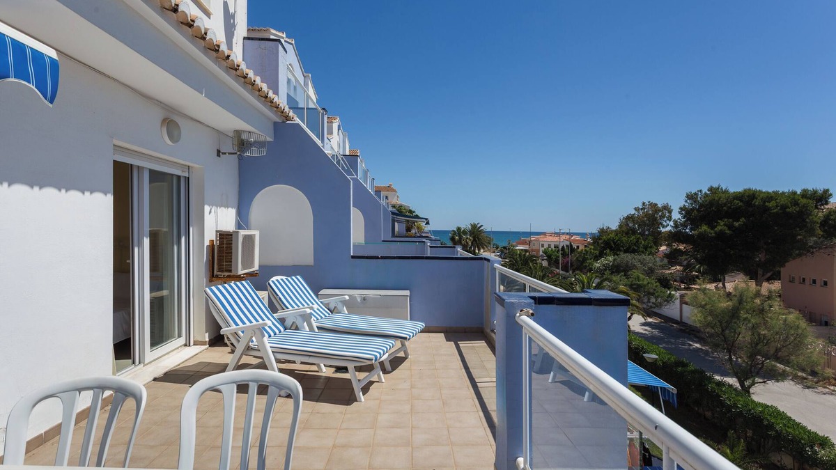 Les Deveses Apartment | Apartment 'Edu' with Sea View, Wi-Fi and Air Conditioning