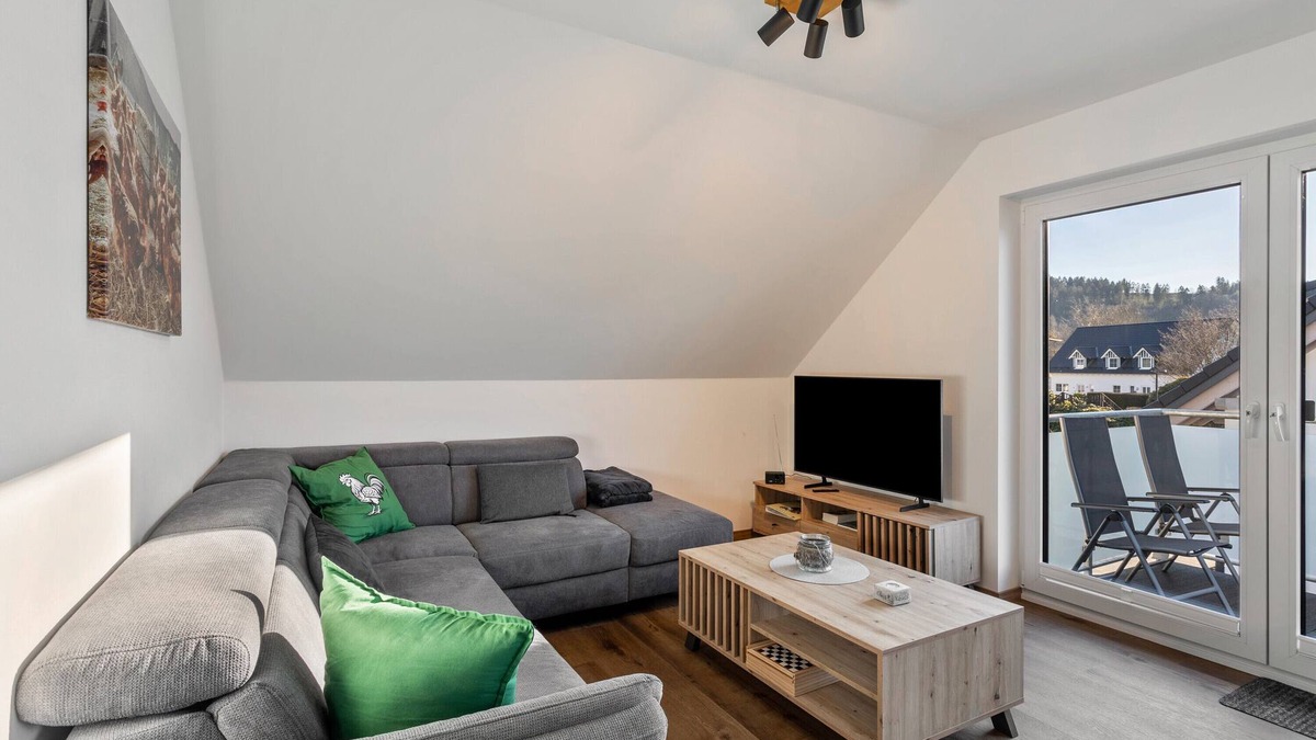 Schmallenberg Apartment | Apartment 'Eierschale' with Mountain View, Balcony and Wi-Fi