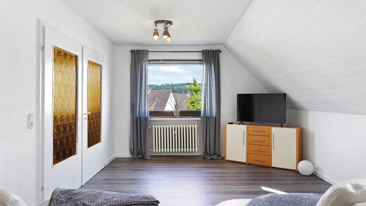 Altenbrunslar Apartment | Apartment 'En Verde' with Private Garden, Balcony and Wi-Fi