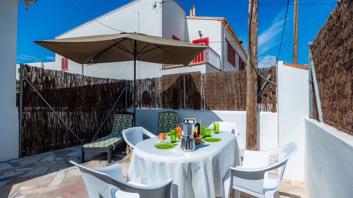 Colonia Sant Jordi Apartment | Apartment 'Apartamento Imperial' with Wi-Fi and Air Conditioning