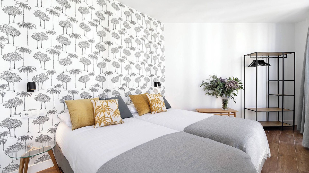 Jerez de la Frontera Old Town Apartment | Apartment 'Casa Milano 2' with Balcony, Wi-Fi and Air Conditioning