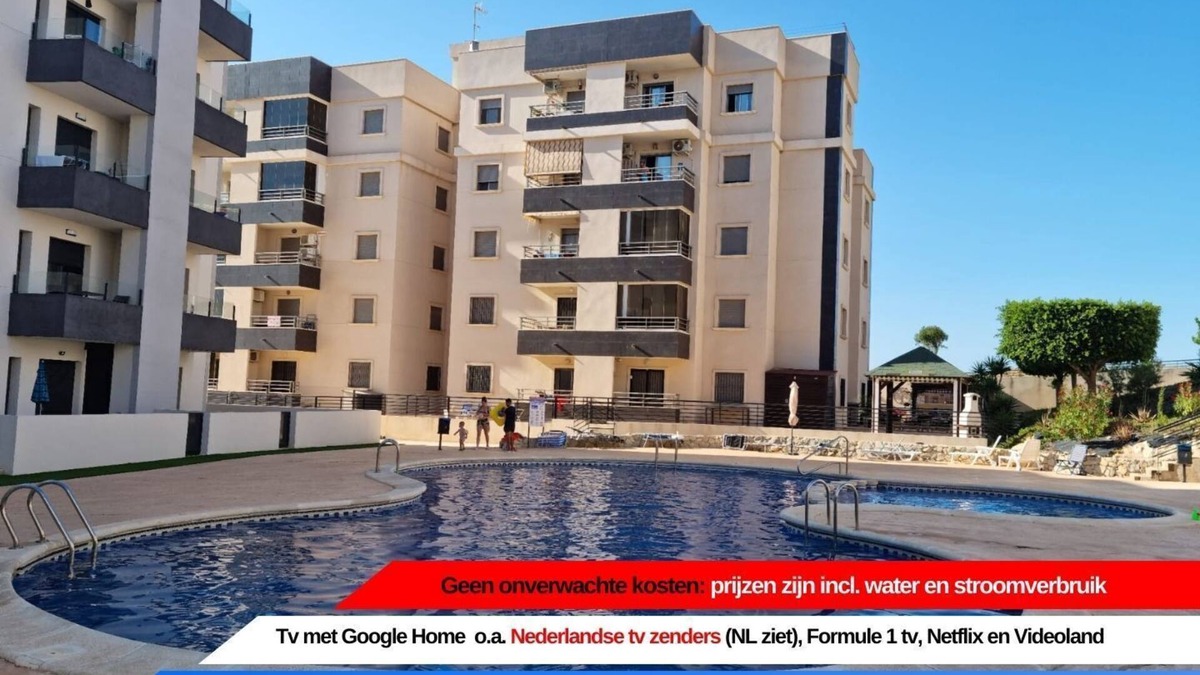 San Miguel de Salinas Apartment | Apartment 'Carpediem in Spanje' with Lake View, Shared Pool and Wi-Fi