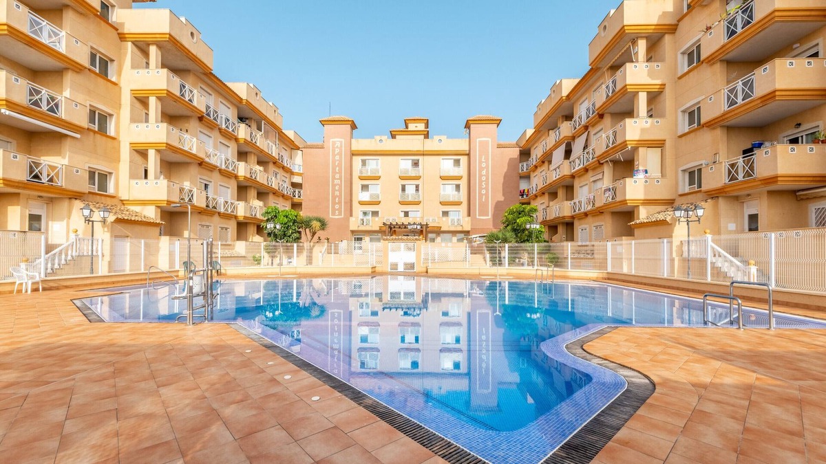 Lo Pagan Apartment | Apartment '1209golfdbeach' with Shared Pool, Wi-Fi and Air Conditioning
